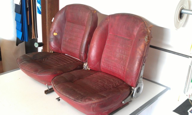 Masserati herbekleden autostoelen b.jpg